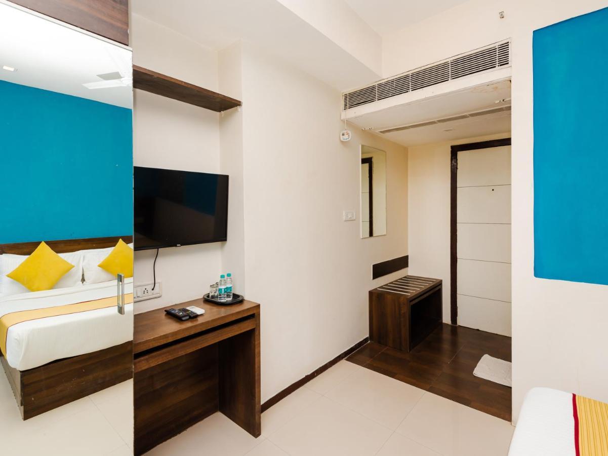 Hotel Aura - Near Malad Link Road غوراي المظهر الخارجي الصورة