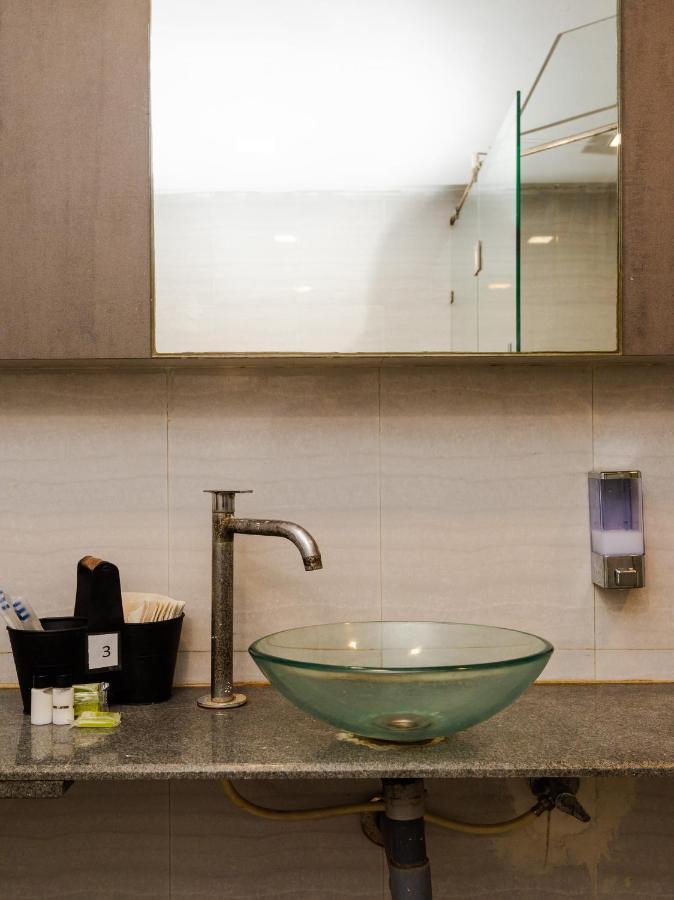 Hotel Aura - Near Malad Link Road غوراي المظهر الخارجي الصورة