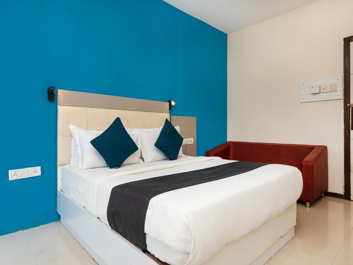 Hotel Aura - Near Malad Link Road غوراي المظهر الخارجي الصورة