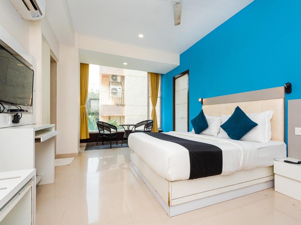 Hotel Aura - Near Malad Link Road غوراي المظهر الخارجي الصورة