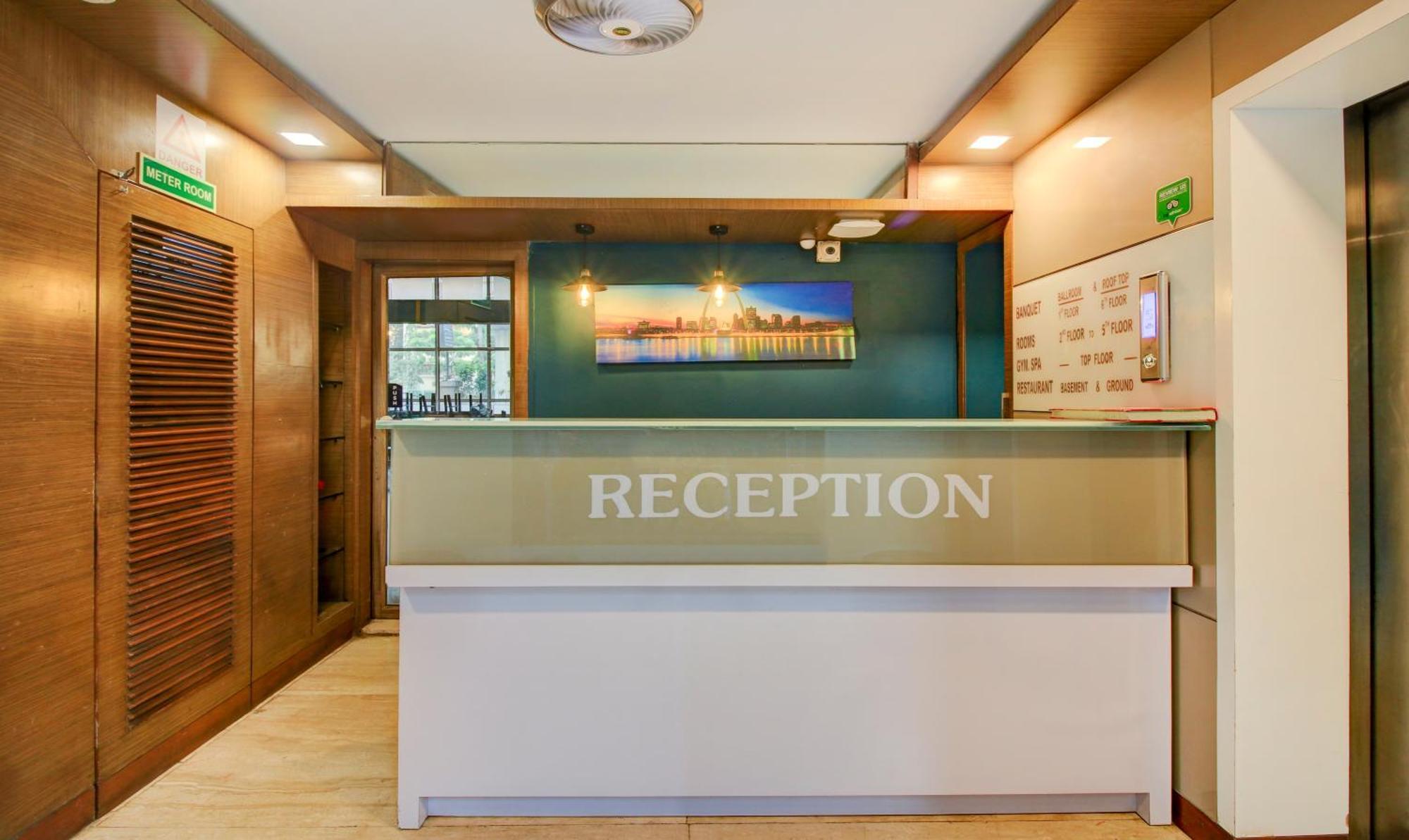 Hotel Aura - Near Malad Link Road غوراي المظهر الخارجي الصورة